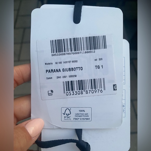 Moncler Down Jacket- Parana Giubbotto * Brand NEW * (Women) size 1 - Picture 3 of 15